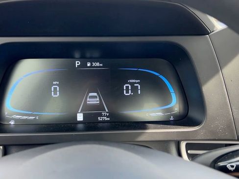 Certified 2025 Hyundai Elantra SE image 26