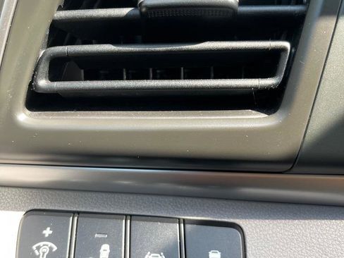 Used 2019 Hyundai Elantra SEL FWD image 18