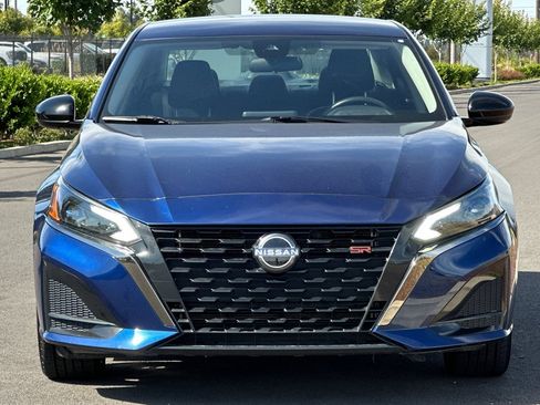 Used 2023 Nissan Altima 2.5 SR FWD image 8