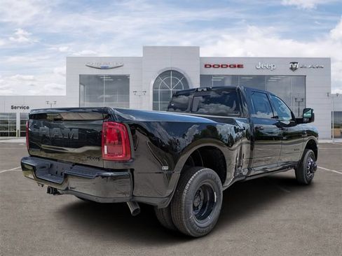 New 2026 RAM 3500 Laramie AWD/4WD image 3