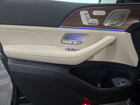 New 2026 Mercedes-Benz GLS 450 4MATIC image 25
