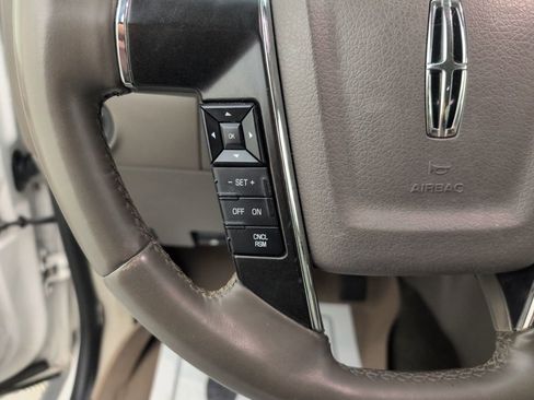 Used 2015 Lincoln Navigator L 2WD image 39