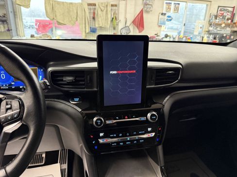 Used 2021 Ford Explorer ST w/ Equipment Group 401A AWD/4WD image 17