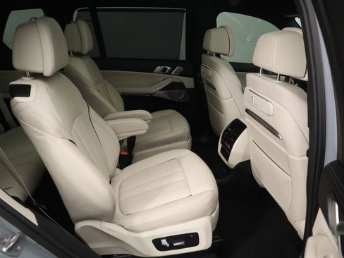 Used 2024 BMW X7 M60i w/ Executive Package image 23