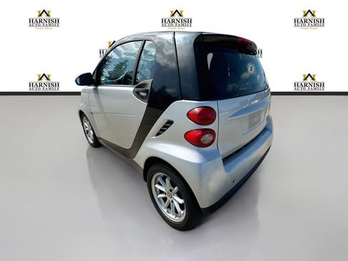 Used 2009 smart fortwo pure RWD image 3