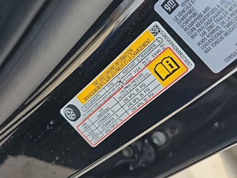 Used 2024 Chevrolet Tahoe Z71 w/ Luxury Package image 10