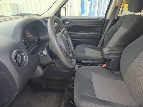 Used 2017 Jeep Patriot Sport w/ Power Value Group image 20