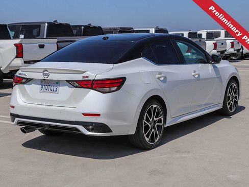 Used 2025 Nissan Sentra SR w/ SR Premium Package FWD image 6