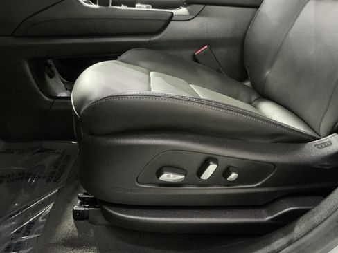 Used 2024 Cadillac XT6 Sport w/ LPO, Floor Liner Package AWD/4WD image 15