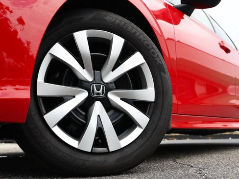 Used 2025 Honda Civic LX image 32