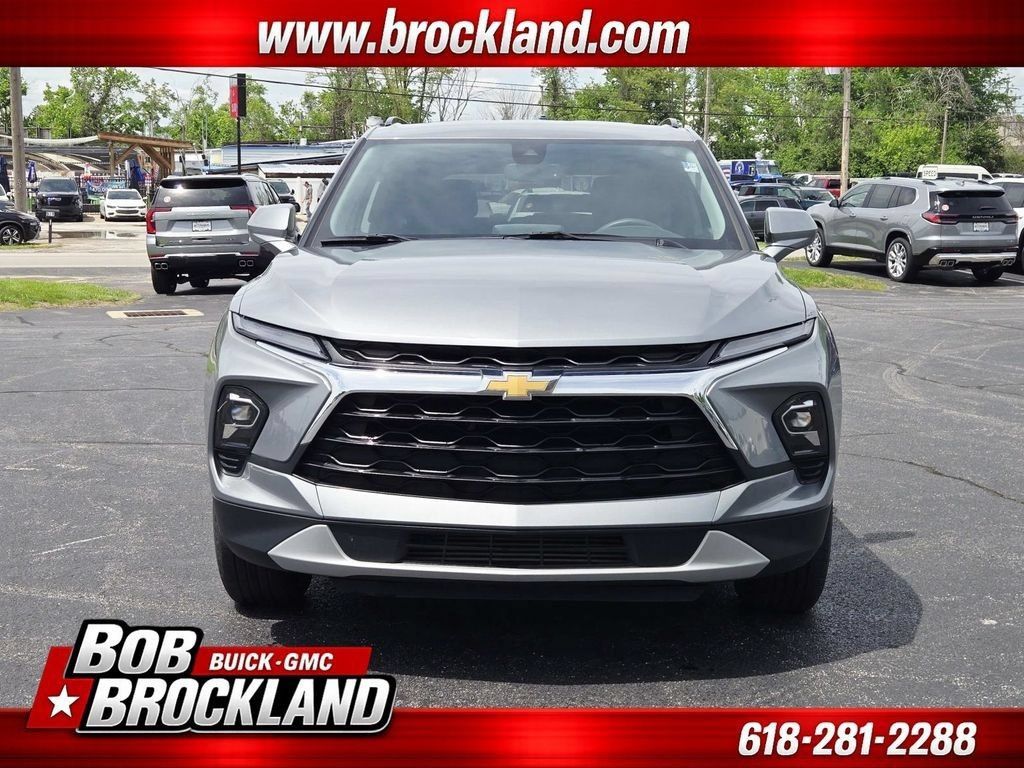 Used 2024 Chevrolet Blazer LT w/ Convenience Package FWD image 8