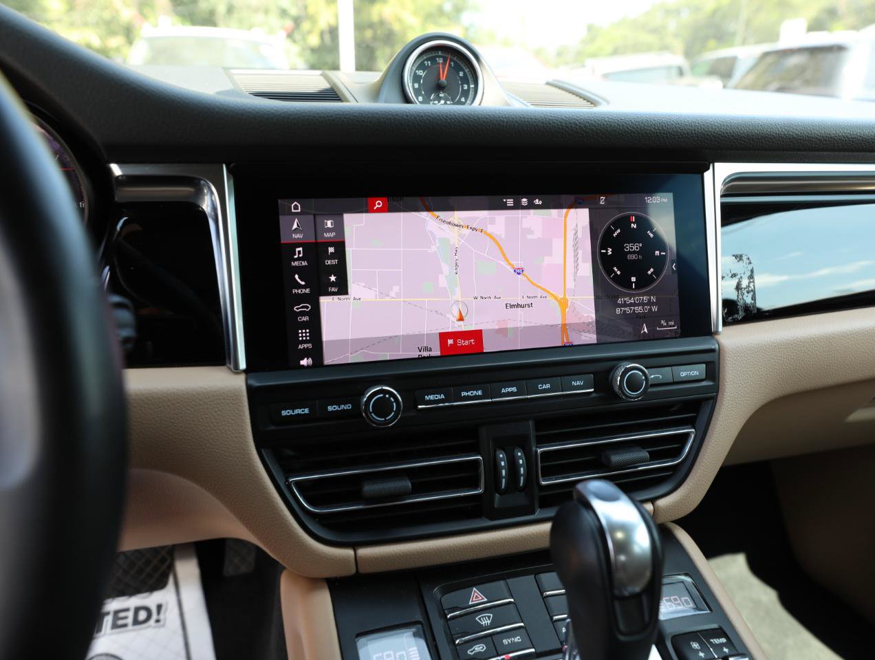 Used 2020 Porsche Macan AWD/4WD image 22