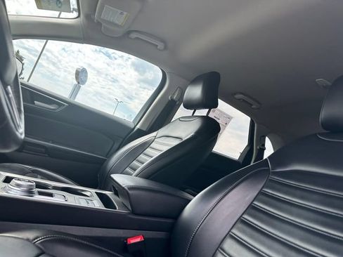 Certified 2023 Ford Edge SEL AWD/4WD image 10