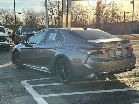 Used 2021 Toyota Camry XSE w/ Cold Weather Package image 7