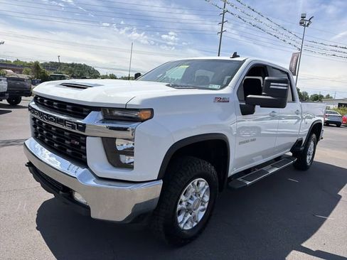 Used 2023 Chevrolet Silverado 2500 LT w/ Convenience Package AWD/4WD image 10