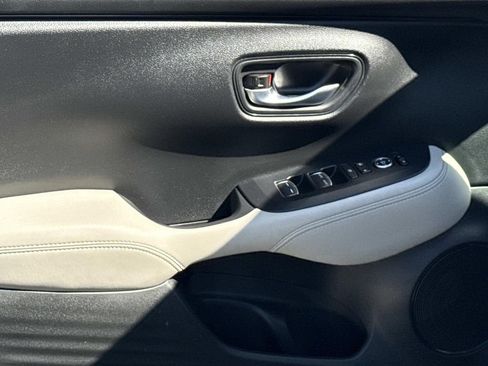 Certified 2026 Honda HR-V EX-L image 16