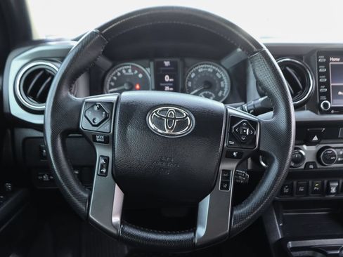 Used 2021 Toyota Tacoma TRD Off-Road w/ Technology Package AWD/4WD image 20