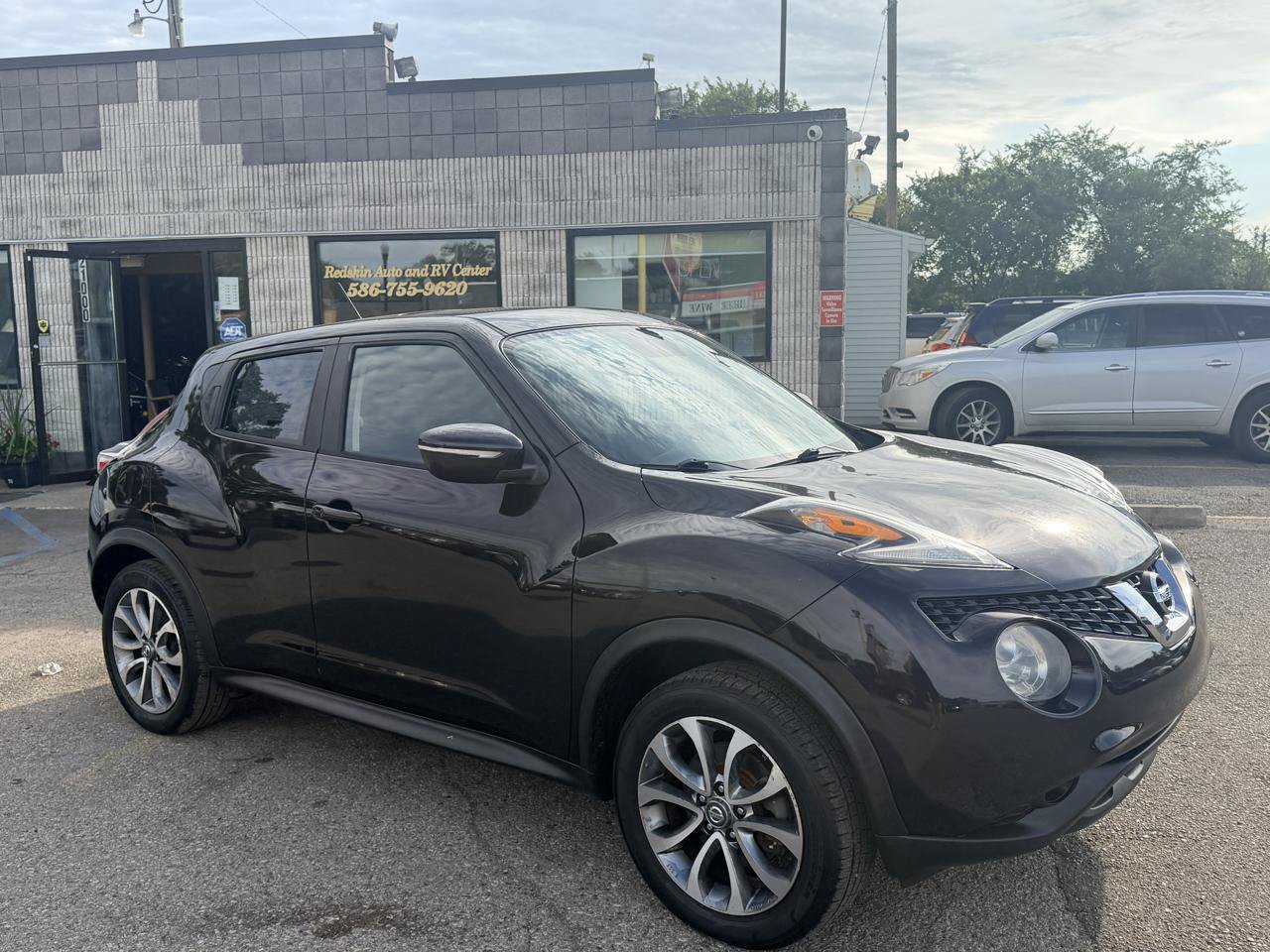 Used 2015 Nissan Juke SV AWD/4WD image 7