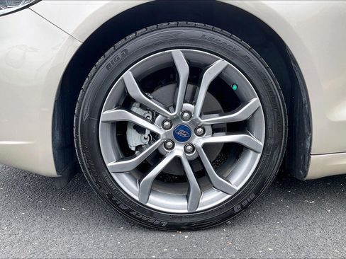 Used 2019 Ford Fusion SEL FWD image 9