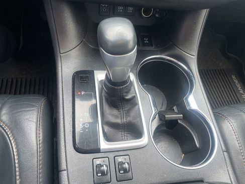 Used 2017 Toyota Highlander XLE AWD/4WD image 14