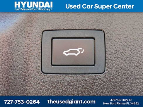 Used 2015 Hyundai Santa Fe Limited w/ Option Group 04 FWD image 32