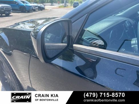 Used 2022 Chrysler 300 Touring w/ Sport Appearance Package RWD image 11