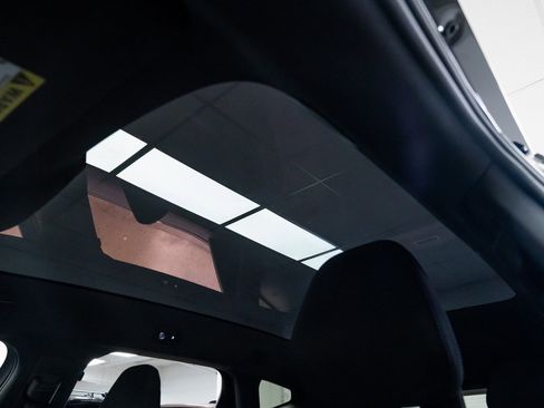 Used 2025 Polestar Polestar 3 image 16