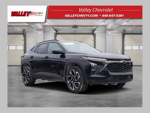 New 2026 Chevrolet Trax RS w/ Driver Confidence Package FWD image 1