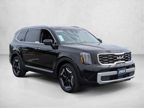 Used 2025 Kia Telluride S AWD/4WD image 3