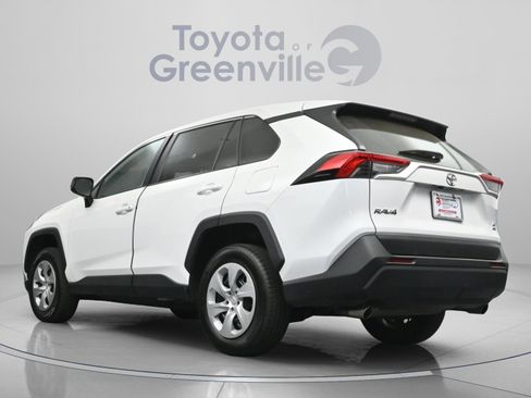 Used 2024 Toyota RAV4 LE image 9