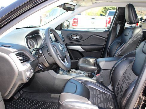 Used 2022 Jeep Cherokee Latitude w/ Sun & Sound Group AWD/4WD image 13