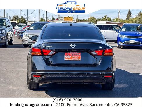 Used 2021 Nissan Altima 2.5 SV FWD image 3