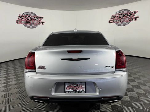 Used 2023 Chrysler 300 S RWD image 6