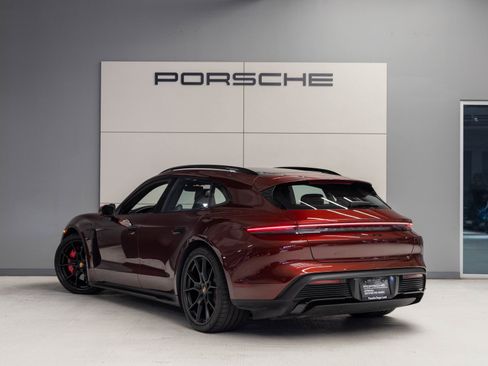 Used 2023 Porsche Taycan GTS image 3