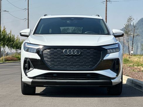 Used 2023 Audi Q4 e-tron Premium Plus w/ Premium Plus AWD/4WD image 8