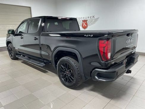 Used 2023 GMC Sierra 1500 Elevation w/ LPO, Elevation Black Package AWD/4WD image 4