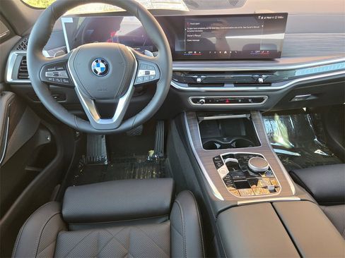 New 2026 BMW X5 xDrive50e w/ Premium Package image 29