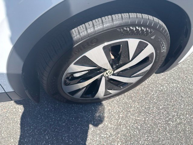 Certified 2022 Volkswagen ID.4 Pro S w/ Gradient Package AWD/4WD image 13