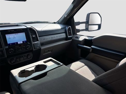 Used 2021 Ford F350 XLT image 26