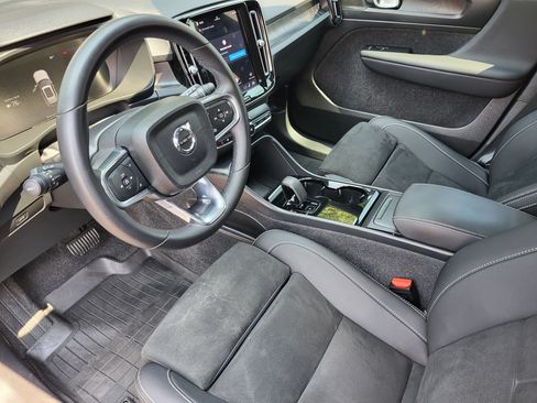 Certified 2023 Volvo XC40 Recharge Ultimate w/ Protection Package Premier AWD/4WD image 10