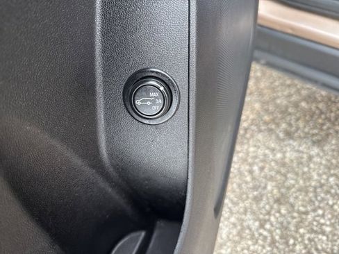 Used 2018 Chevrolet Equinox LT image 15