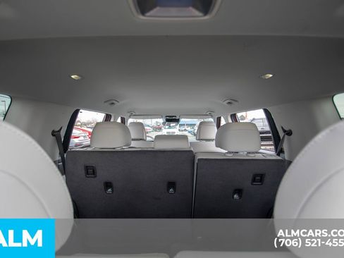 Used 2025 Hyundai Santa Fe SEL FWD image 14