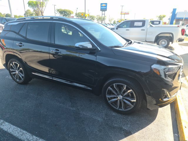 Used 2019 GMC Terrain Denali w/ Driver Alert Package II FWD image 1
