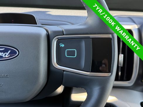 Certified 2025 Ford Expedition Active image 29