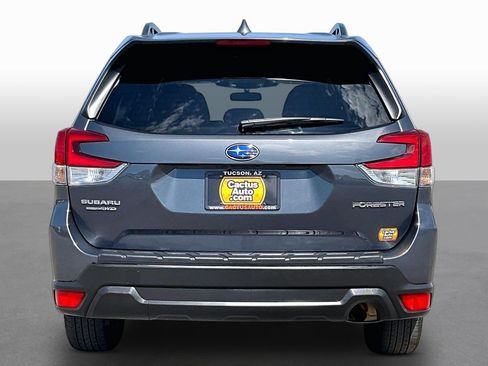 Used 2022 Subaru Forester Premium AWD/4WD image 4