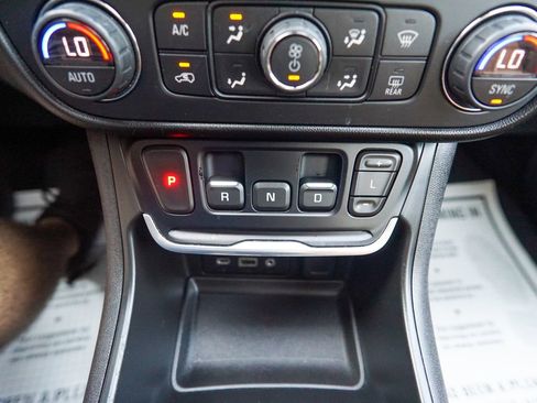 Used 2018 GMC Terrain SLT w/ Preferred Package FWD image 31
