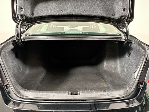 Used 2021 Honda Accord LX image 27