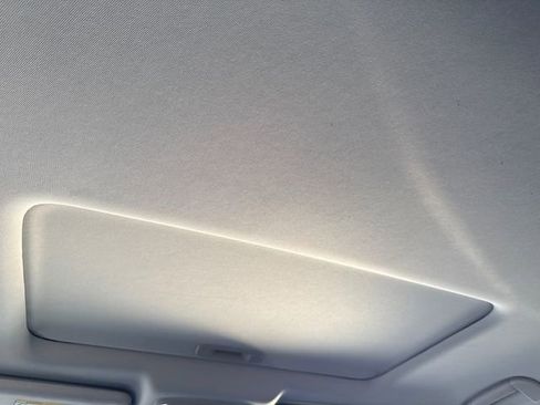 Used 2019 Nissan Armada SL w/ Premium Package image 16