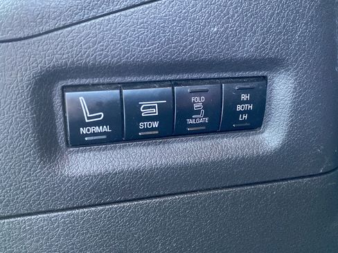 Used 2018 Ford Flex Limited w/ Equipment Group 301A AWD/4WD image 31