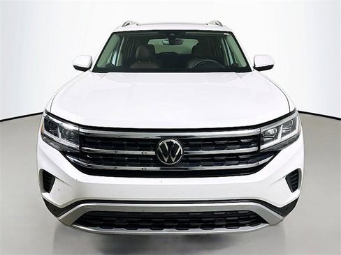 Used 2023 Volkswagen Atlas SEL image 2